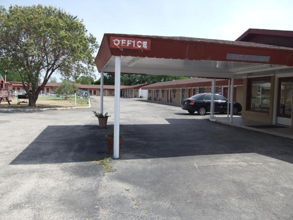 The Hills Motel Junction Bagian luar foto